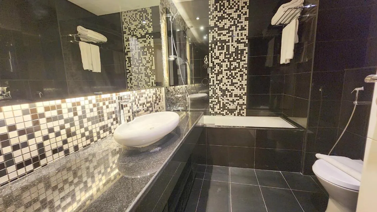 Damac - Bays Edge In Business Bay Apartment Dubai