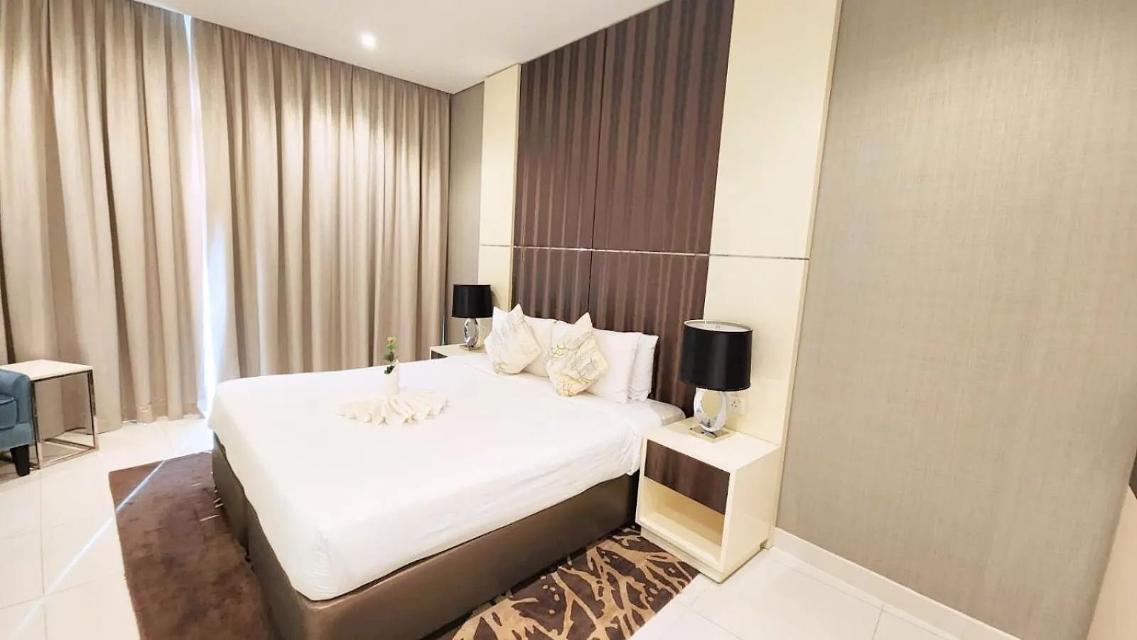 Damac - Bays Edge In Business Bay Apartment Dubai United Arab Emirates